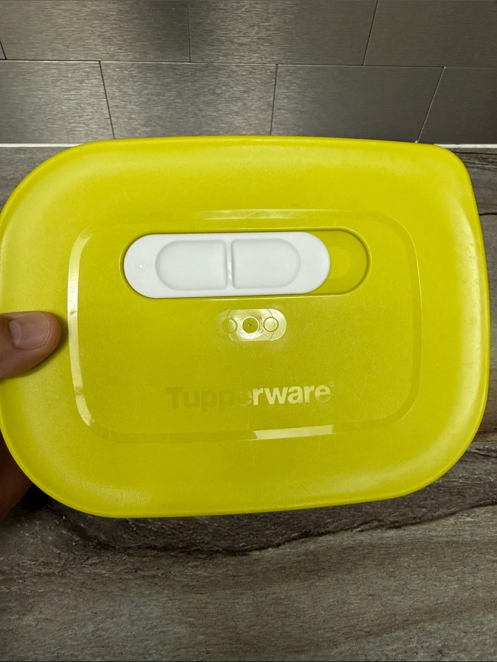 Tupperware FridgeSmart Small Deep - Picture 2 of 4